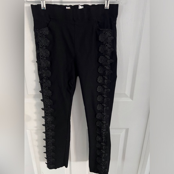 Designer women’s stretchy pants - Picture 1 of 9